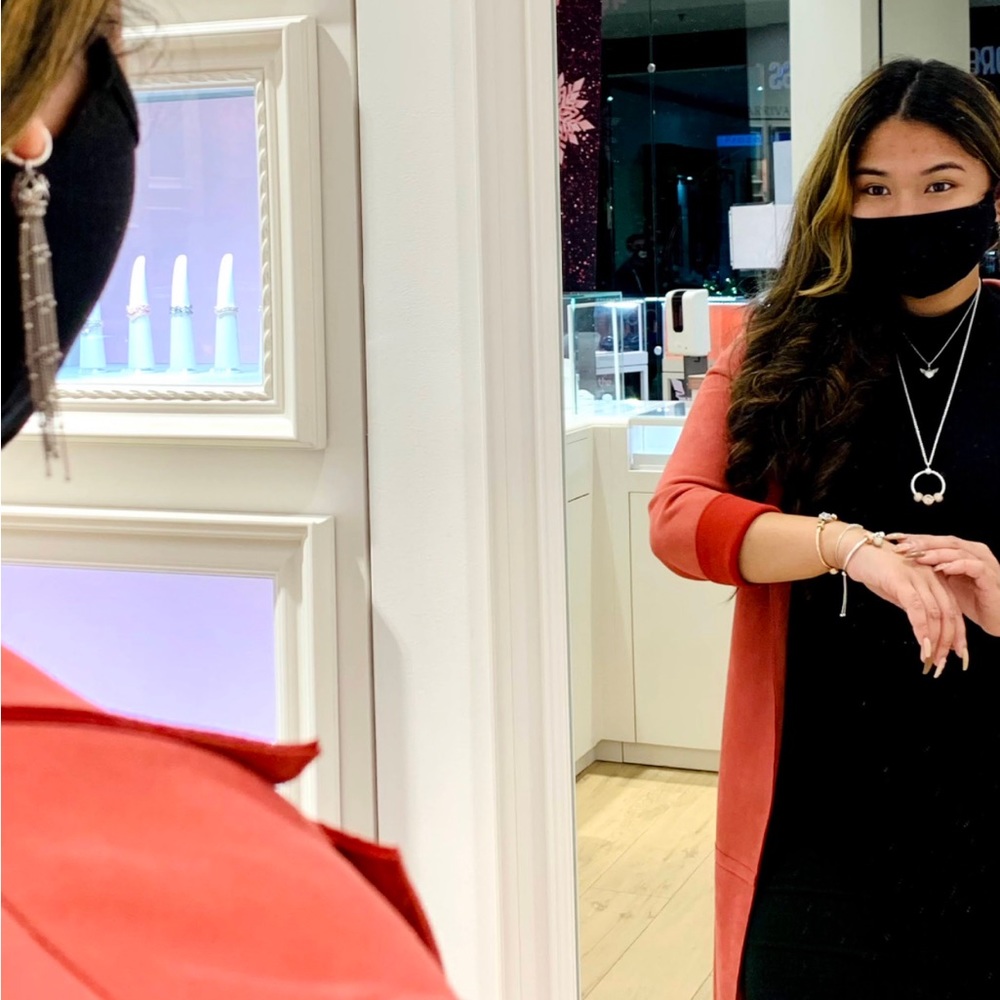 Meet your Posher, AraMarie